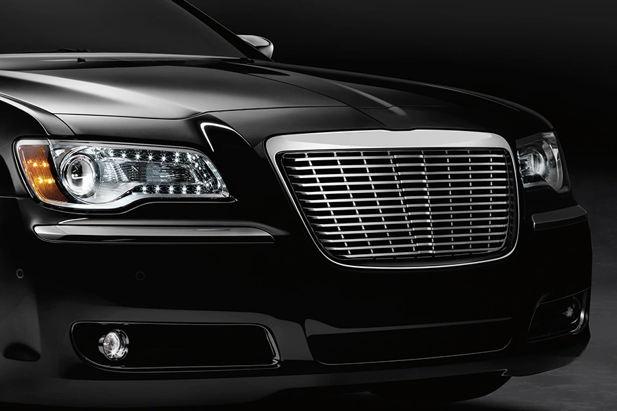 Iyo Motokari Grille: Iko Dhizaini Identity Inosangana Neinjiniya Precision